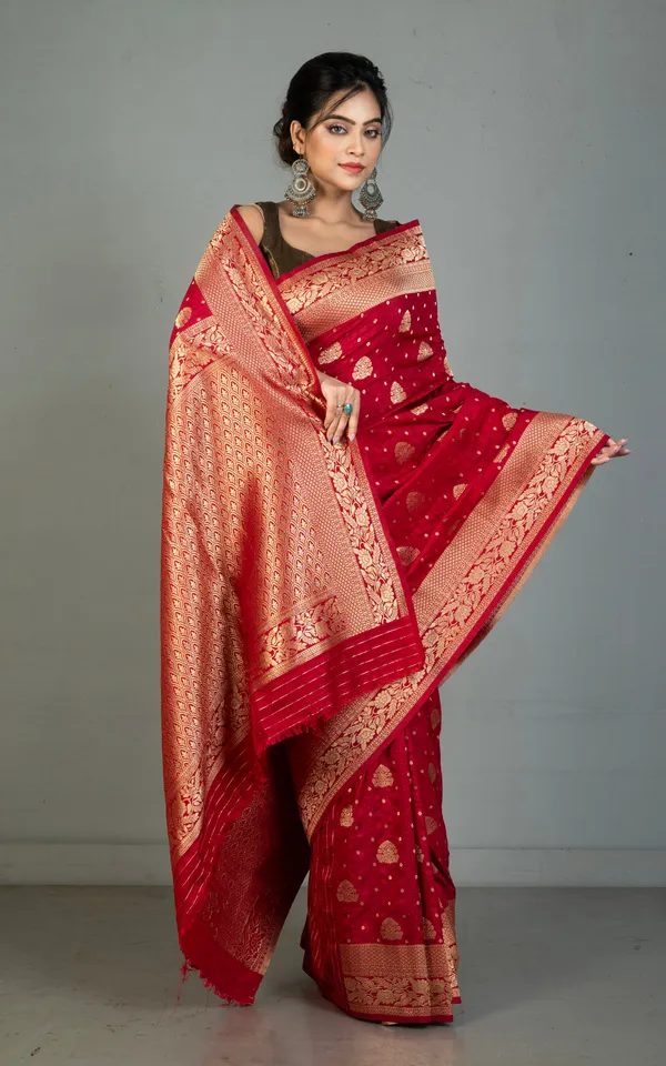 Traditional_Nakshi_Motif_Work_Softy_Dola_Katan_Silk_Saree_In_Maroon_And_Antique_Golden