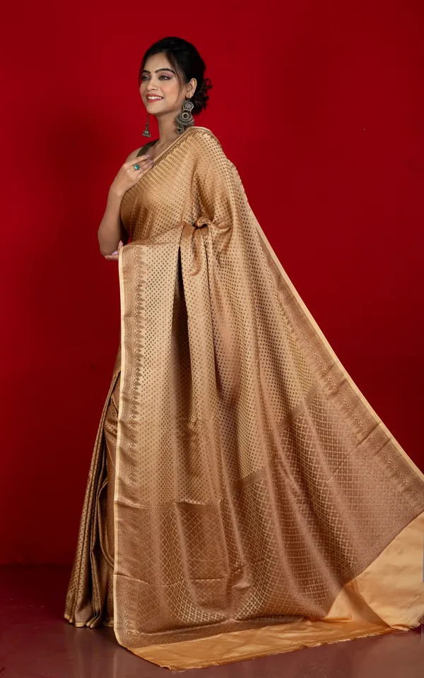 Brocade_Mashru_Katan_Banarasi_Silk_Saree_In_Burly_Wood_And_Antique_Gold