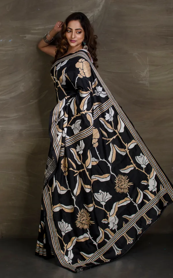 Hand_Embroidery_Blended_Silk_Kantha_Work_Saree_In_Black_Beige_And_Off_White_Thread_Work