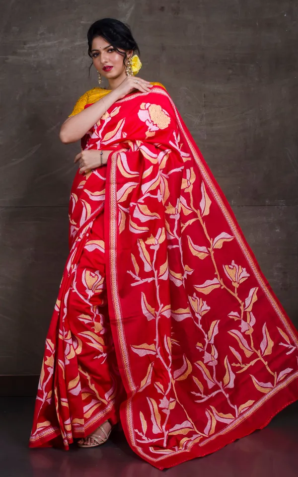 Hand_Embroidery_Blended_Silk_Kantha_Work_Saree_In_Red_Beige_And_Off_White_Thread_Work
