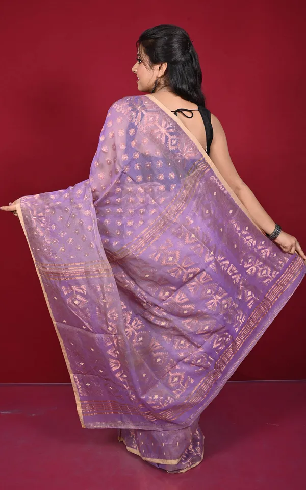 Soft_Zari_Brocade_Dhakai_Jamdani_Saree_In_Dusty_Lavender_Beige_And_Copper