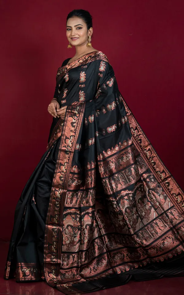 Hand_Woven_Swarnachari_Pure_Silk_Saree_In_Black_Off_White_And_Copper