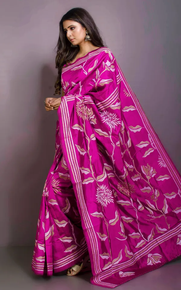 Hand_Embroidery_Blended_Silk_Kantha_Work_Saree_In_Royal_Fuchsia_Warm_Beige_And_Off_White_Thread_Work