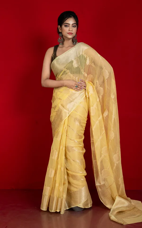 Soft_And_Fine_Crushed_Aara_Nakshi_Work_Semi_Georgette_Banarasi_Saree_In_Pastel_Yellow_And_Matte_Gold
