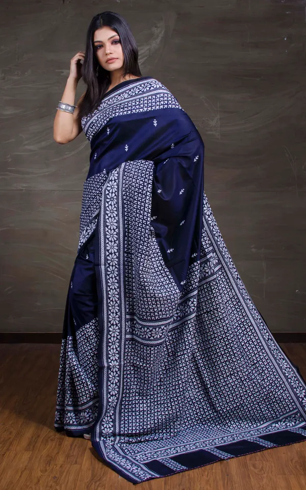 Hand_Embroidery_Blended_Silk_Kantha_Work_Saree_In_Prussian_Blue_And_Off_White_Thread_Work