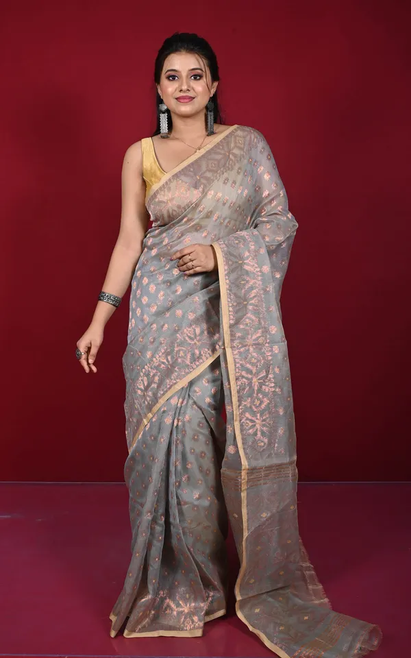 Soft_Zari_Brocade_Dhakai_Jamdani_Saree_In_Mountain_Mist_Beige_And_Copper