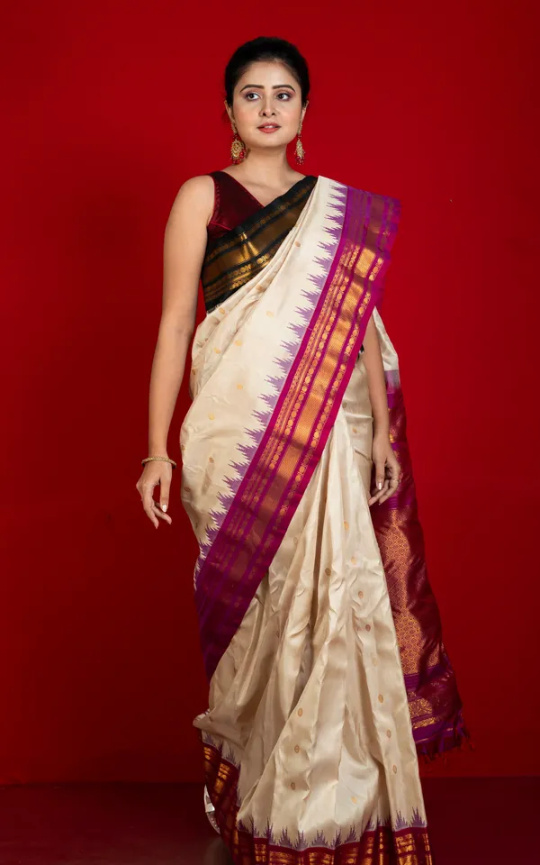 Exclusive_Woven_Ganga_Jamuna_Border_Gadwal_Silk_Saree_In_Pearl_Bush_Onyx_Black_Purplish_Red_And_Golden_Zari_Weave