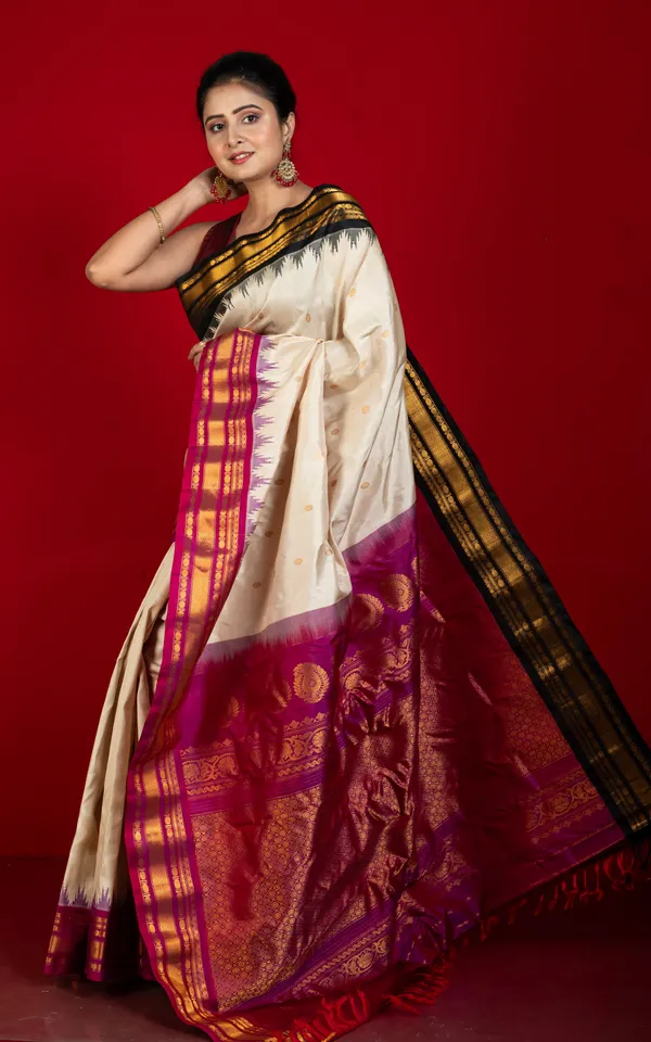 Exclusive_Woven_Ganga_Jamuna_Border_Gadwal_Silk_Saree_In_Pearl_Bush_Onyx_Black_Purplish_Red_And_Golden_Zari_Weave