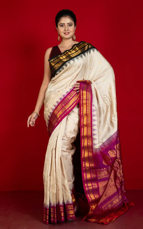 Exclusive_Woven_Ganga_Jamuna_Border_Gadwal_Silk_Saree_In_Pearl_Bush_Onyx_Black_Purplish_Red_And_Golden_Zari_Weave