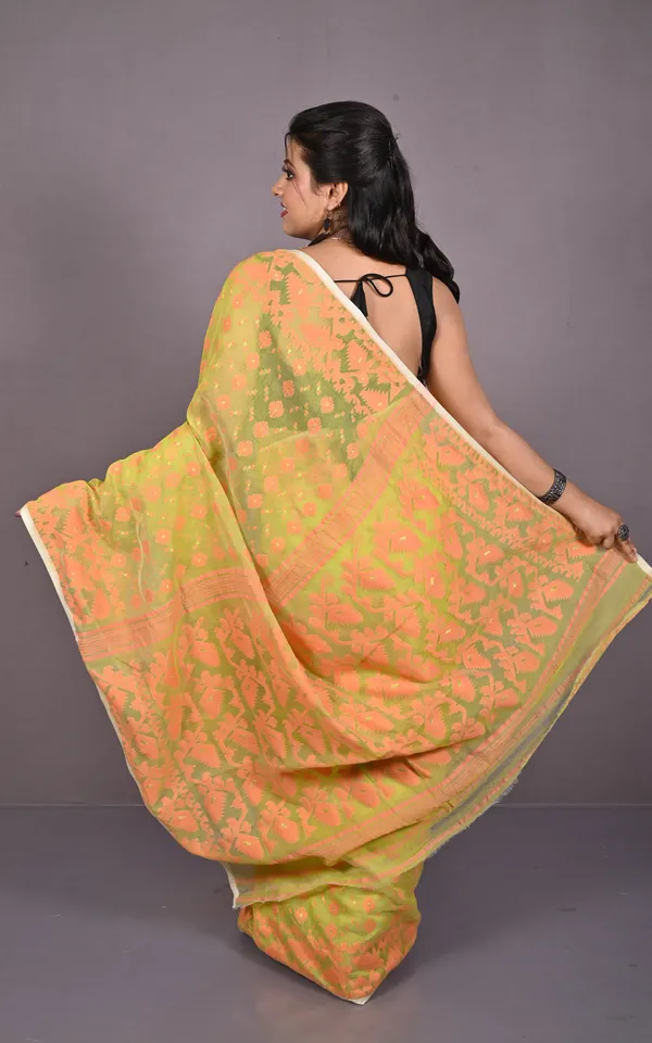 Traditional_Cotton_Muslin_Soft_Jamdani_Saree_In_Greenish_Beige_Apricot_And_Gold