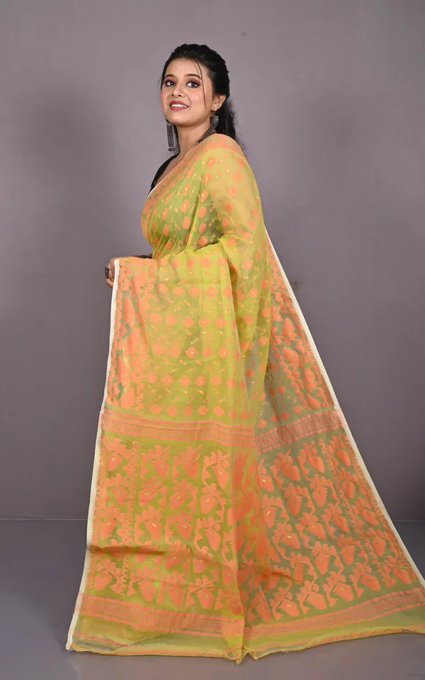 Traditional_Cotton_Muslin_Soft_Jamdani_Saree_In_Greenish_Beige_Apricot_And_Gold