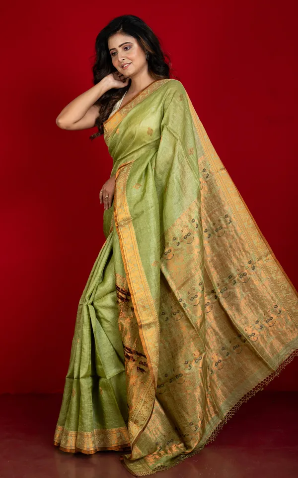 Premium_Quality_Tussar_Baluchari_Silk_Saree_In_Wild_Willow_Dark_Brown_And_Antique_Golden