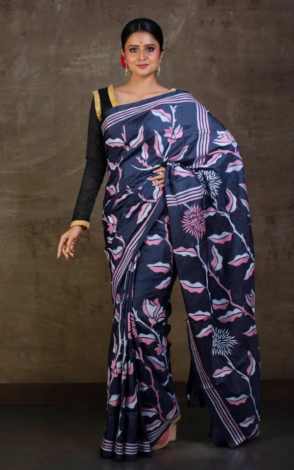 Hand_Embroidery_Blended_Silk_Kantha_Work_Saree_In_Dusky_Blue_Dull_Pink_And_Off_White_Thread_Work