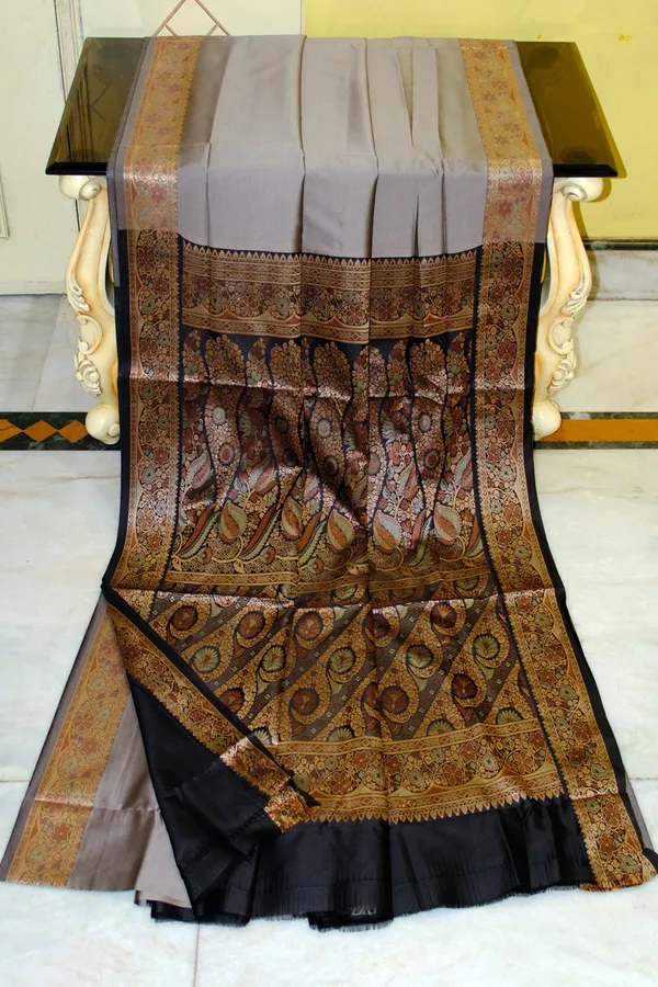 Pashmina_Thread_Work_Gadwal_Silk_Saree_In_Grey_Cloud_And_Black