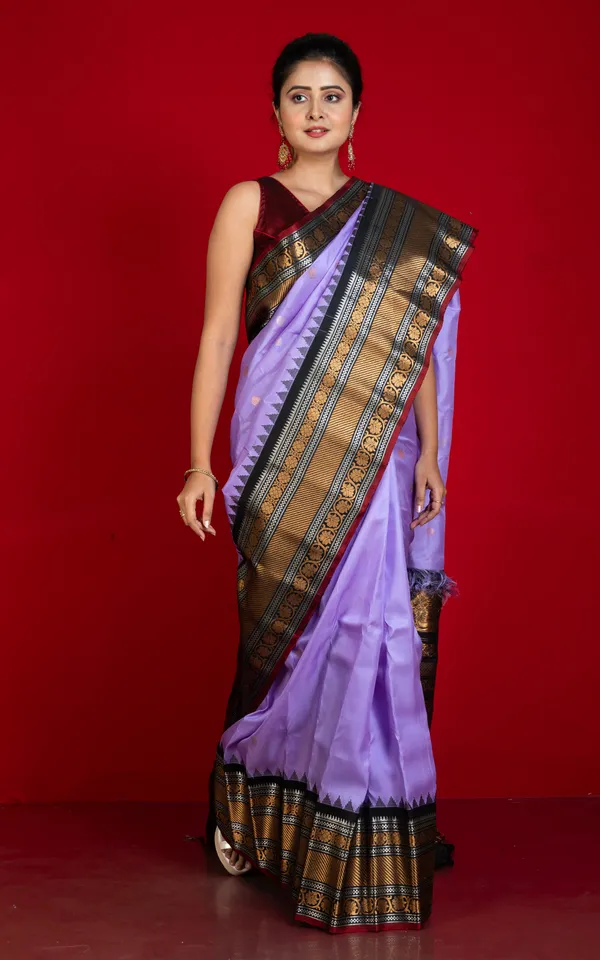 Exclusive_Sona_Rupa_Work_Maharani_Border_Gadwal_Silk_Saree_In_Baby_Purple_Black_And_Dark_Red