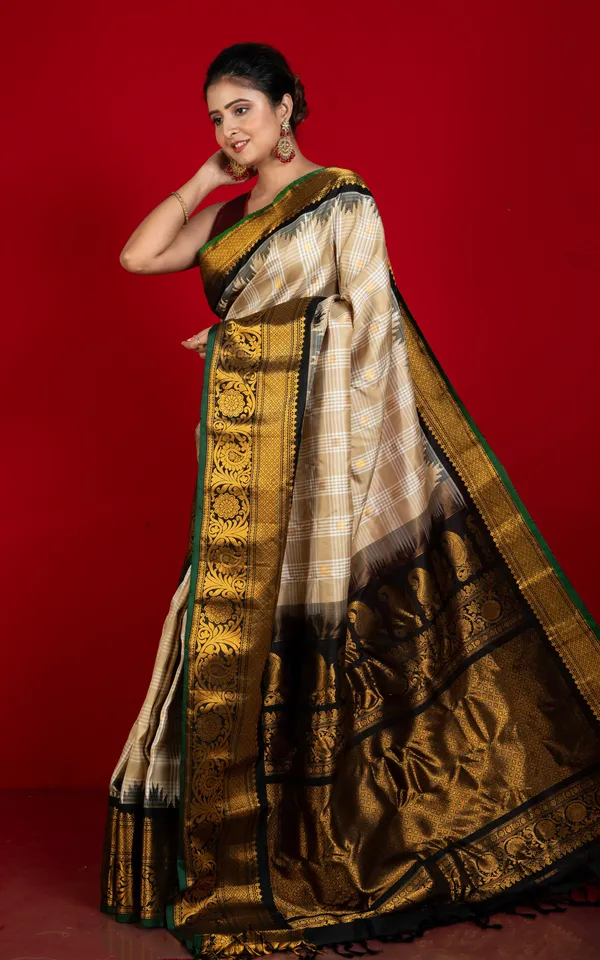 Exclusive_Woven_Checks_Pattern_With_Mahapar_Maharani_Border_Gadwal_Silk_Saree_In_Fawn_Off_White_Black_And_Emerald_Green