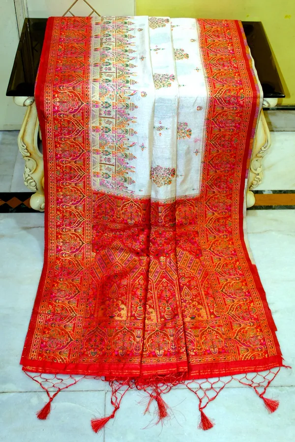 Position_Print_Skirt_Border_Mianakri_Thread_Work_Designer_Soft_Kani_Silk_Saree_In_Off_White_Red_And_Multicolor