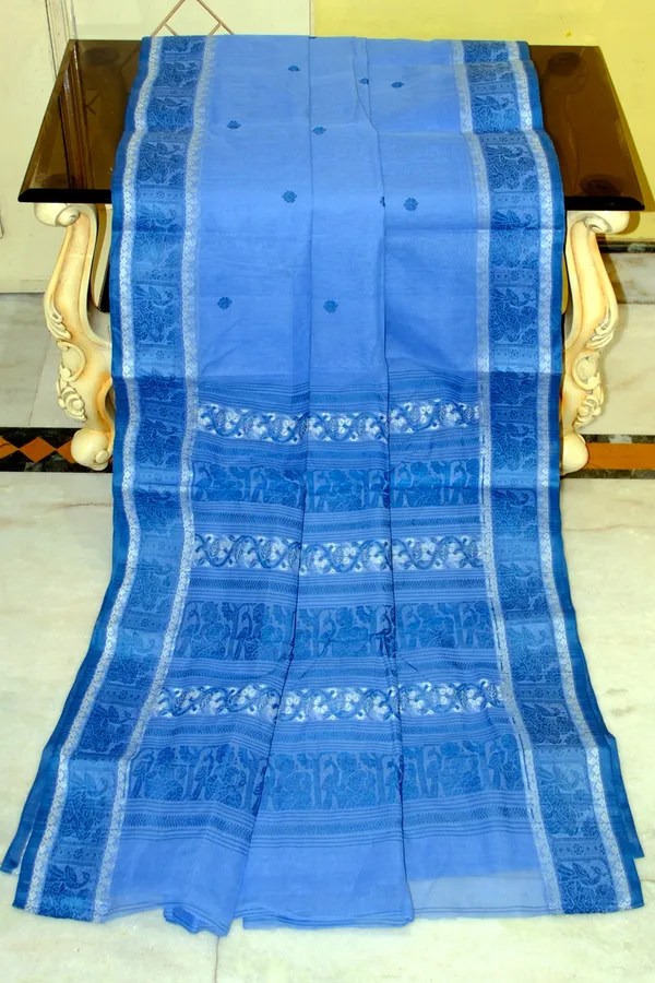 Bengal_Handloom_Cotton_Baluchari_Saree_In_Havelock_Blue_Navy_Blue_And_Off_White