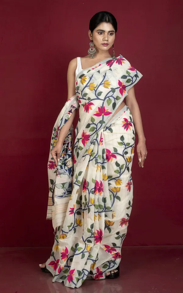 Tantuja_Inspired_Traditional_Soft_Jamdani_Saree_In_Linen_White_And_Multicolor