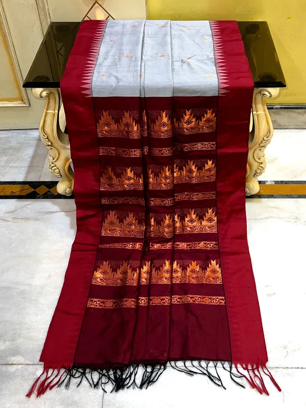 Soft_South_Cotton_Borderless_Pencil_Temple_Motifs_Gadwal_Saree_In_Light_Grey_And_Maroon