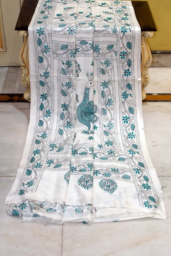 Hand_Embroidery_Kantha_Stitch_Work_Blended_Silk_Saree_In_White_Black_And_Rama_Green