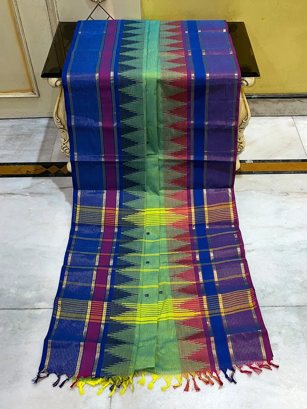 Traditional_Premium_Quality_Hand_Woven_Step_Temple_Ganga_Jamuna_Border_South_Cotton_Gadwal_Saree_In_Aqua_Green_Maroon_And_Royal_Azure_Blue