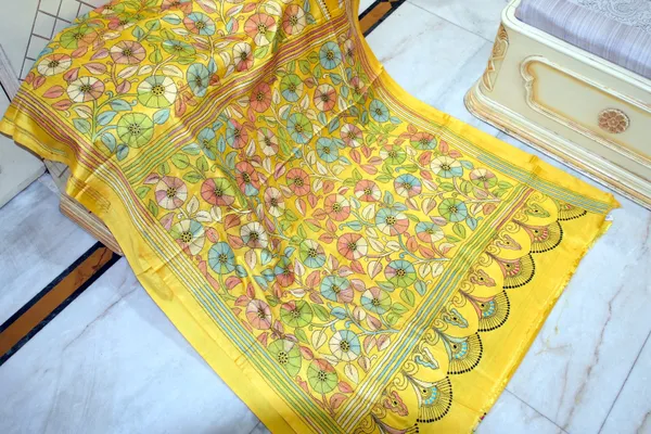 Hand_Embroidery_Nakshi_Kantha_Stitch_Work_Blended_Bangalore_Silk_Saree_In_Yellow_Black_And_Multicolor_Thread_Work