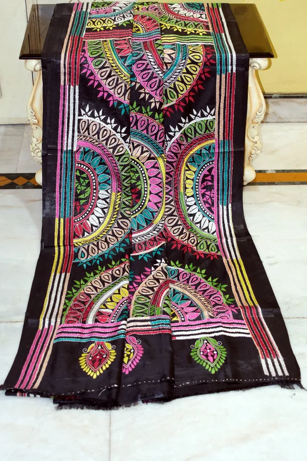 Hand_Embroidery_Blended_Silk_Kantha_Work_Saree_In_Zed_Black_Off_White_And_Multicolor_Thread_Work