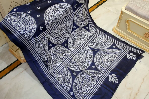Hand_Embroidery_Blended_Silk_Kantha_Work_Saree_In_Cloud_Burst_Blue_And_Off_White_Thread_Work