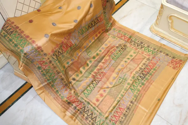 Hand_Embroidery_Lambani_Stitch_Work_Blended_Silk_Saree_In_Parmesan_Green_And_Multicolor