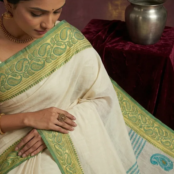 Sil_Nakshi_Border_Bengal_Handloom_Cotton_Bomkai_Saree_In_Off_White_And_Multicolor_Thread_Work