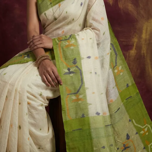 Hand_Woven_Cotton_Dhakai_Jamdani_Saree_In_White_Pear_Green_And_Multicolor_Thread_Work