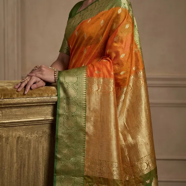 Rich_Pallu_Bengal_Handloom_Cotton_Saree_In_Orange_And_Green