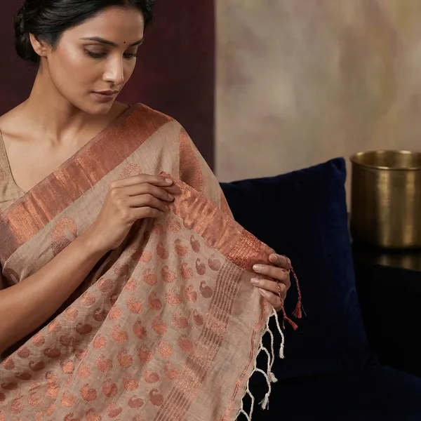 Premium_Quality_Double_Warp_Soft_Pure_Cotton_Saree_In_Beige_And_Copper_Zari_Work