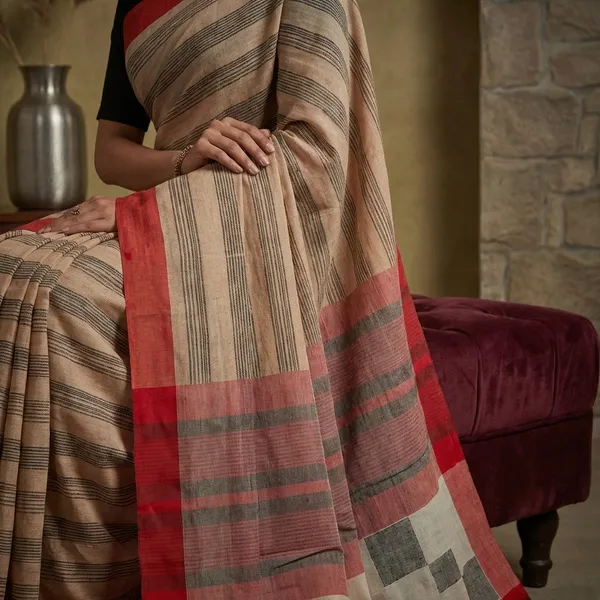Self_Woven_Stripes_Soft_Cotton_Jamdani_Saree_In_Khaki_Red_And_Black