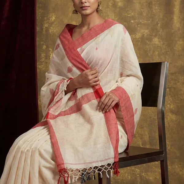 Soft_Cotton_Woven_Jute_Work_Khaddar_Jamdani_Saree_In_Linen_White_Beige_And_Red