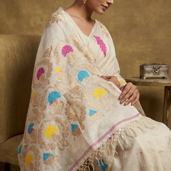 Premium_Quality_Tussar_Valkalam_Silk_With_Meenakari_Rich_Pallu_In_Off_White_Multicolor_And_Natural_Golden
