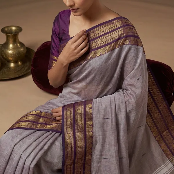 Jacket_Nakshi_Border_Work_Cotton_Gadwal_Saree_In_Opium_Reddish_Brown_And_Off_White