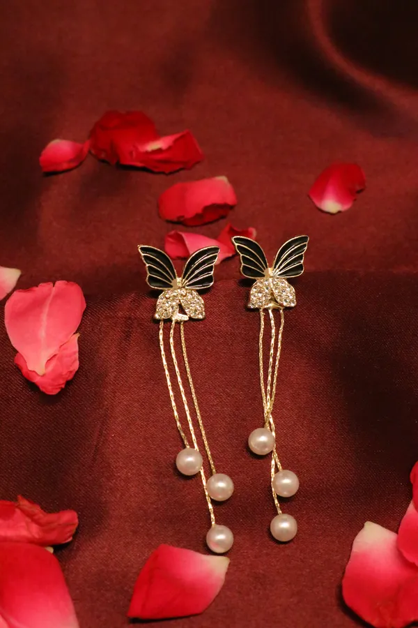 Golden_Alloy_Drop_Earrings_For_Women