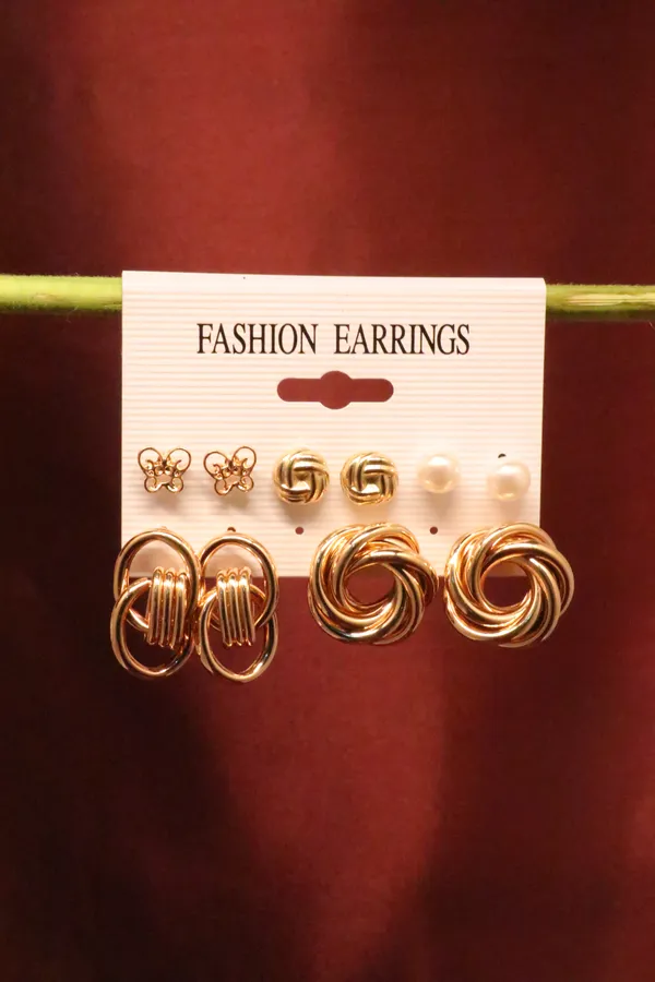 Golden_Alloy_Earring_Set_For_Women