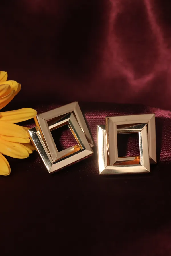 Golden_Alloy_Stud_Earrings_For_Women
