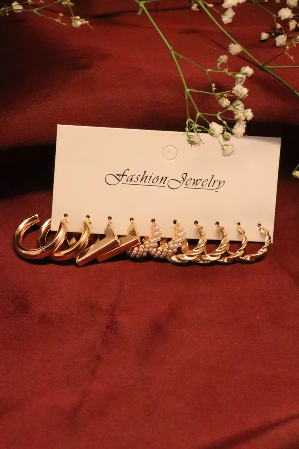 Golden_Alloy_Hoop_Earrings_Set_For_Women