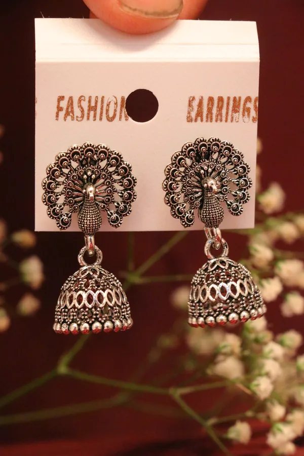 Golden_Alloy_Drop_Earrings_For_Women