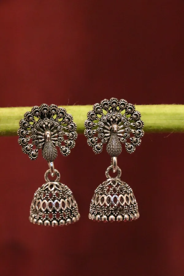 Golden_Alloy_Drop_Earrings_For_Women