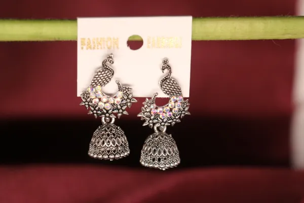 Silver_Alloy_Jhumka_Earrings_For_Women