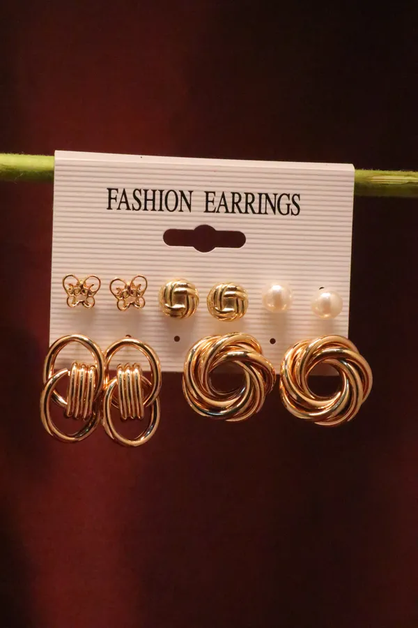Golden_Alloy_Earring_Set_For_Women