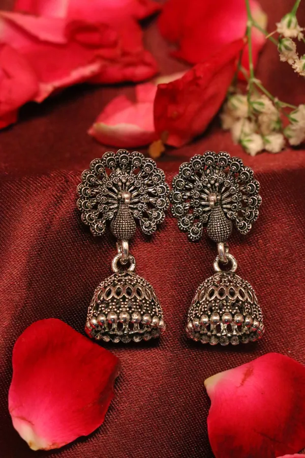 Golden_Alloy_Drop_Earrings_For_Women