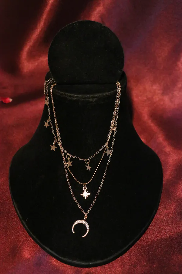 Golden_Alloy_Layered_Necklace_For_Women