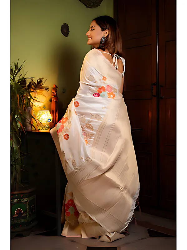 Cream_Banarasi_Floral_Saree_For_Women