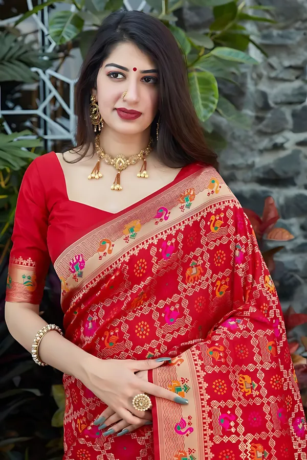 Red_Banarasi_Ethnic_Motifs_Woven_Design_Saree_For_Women